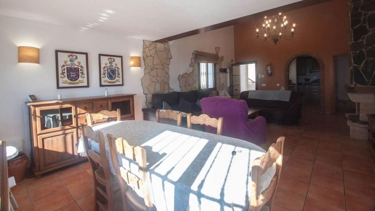 Vrijstaande villa in Estepona met 6 slaapkamers in Estepona - foto 13