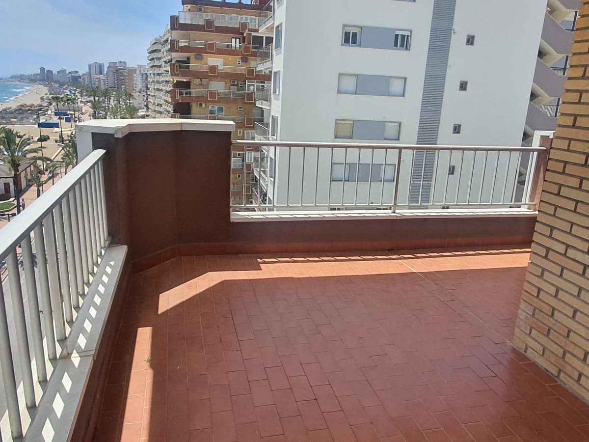 Drie-slaapkamer appartement aan de eerste lijn strand in Fuengirola in Fuengirola - foto 9