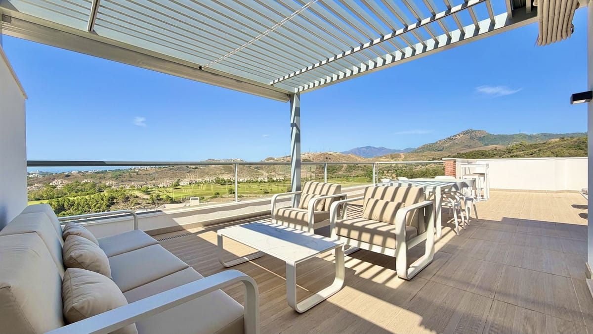 Avalon 5 – Hoekpenthouse met panoramisch zee-, golf- en bergzicht in Los Arqueros in Los Arqueros - foto 2