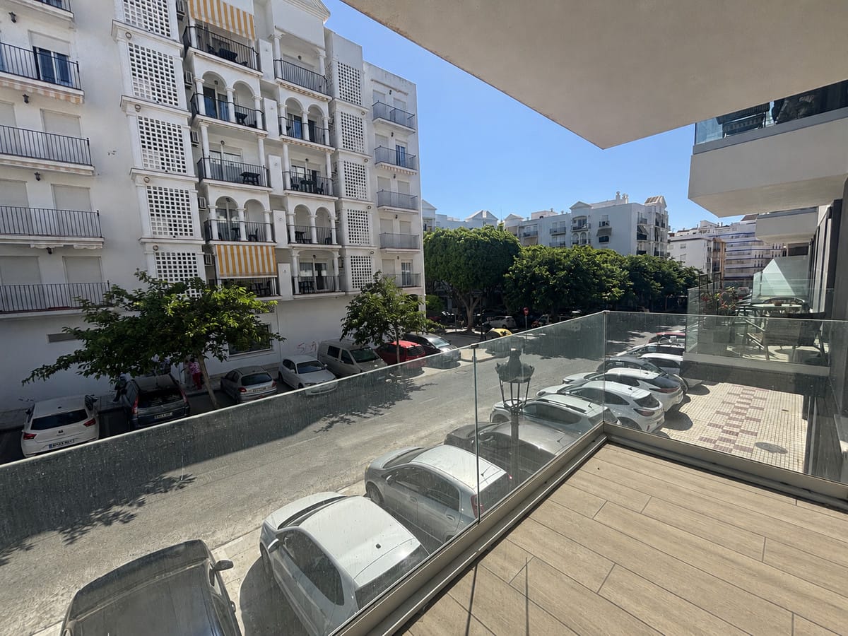 Drie-slaapkamerappartement in Estepona in Estepona - foto 3