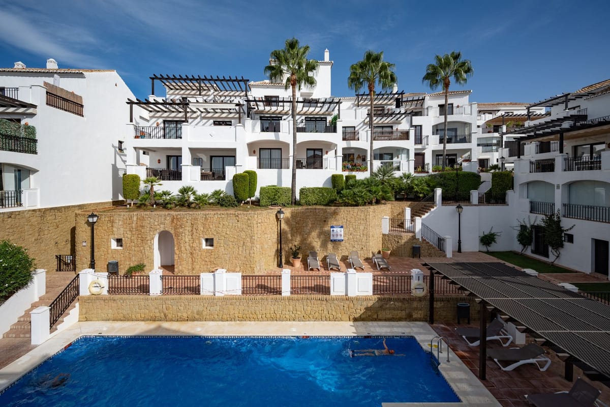 Duplex-penthouse met 2 slaapkamers in Altos de Los Monteros in Altos de los Monteros - foto 5