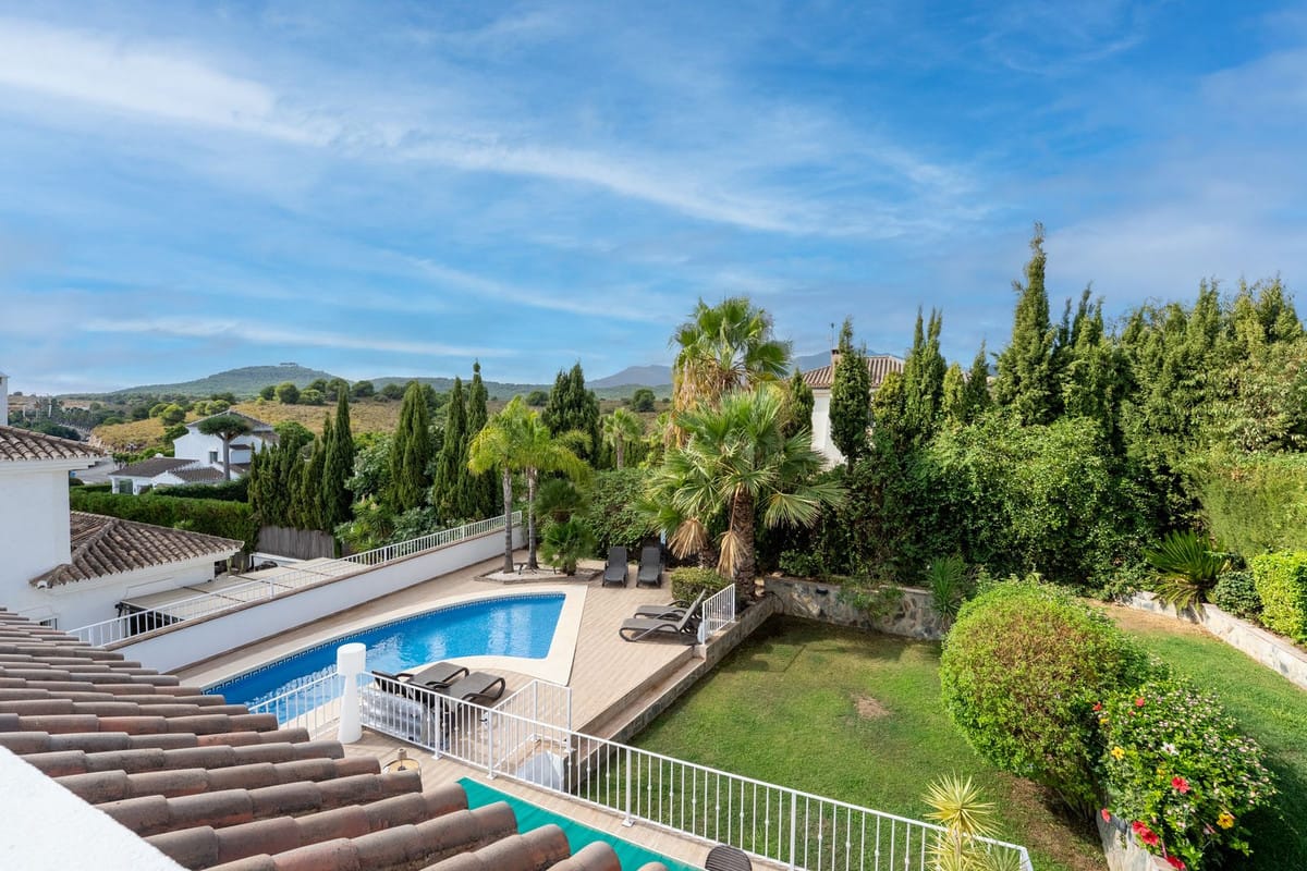 Vrijstaande villa met 4 slaapkamers in Coín in Coín - foto 2