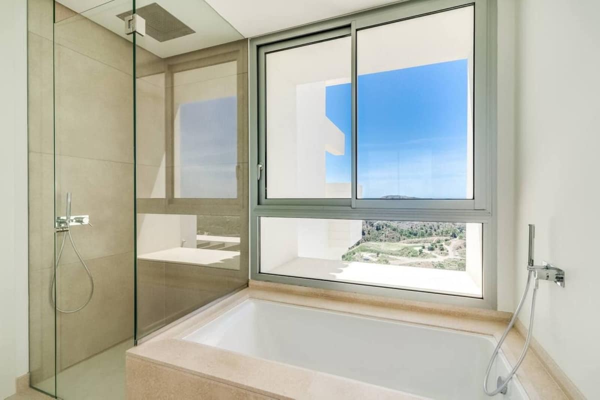 Luxueus 4-slaapkamer penthouse te koop in Marbella Club Hills, Benahavís in Benahavís - foto 13