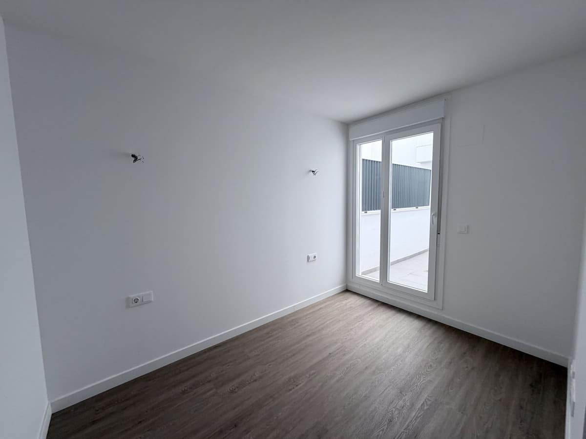 2 bedroom Apartment in Fuengirola in Fuengirola - foto 8