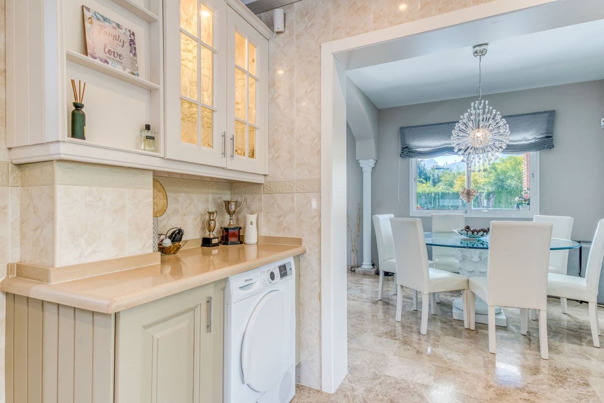 Vrijstaande villa met 4 slaapkamers in Calahonda in Calahonda - foto 19