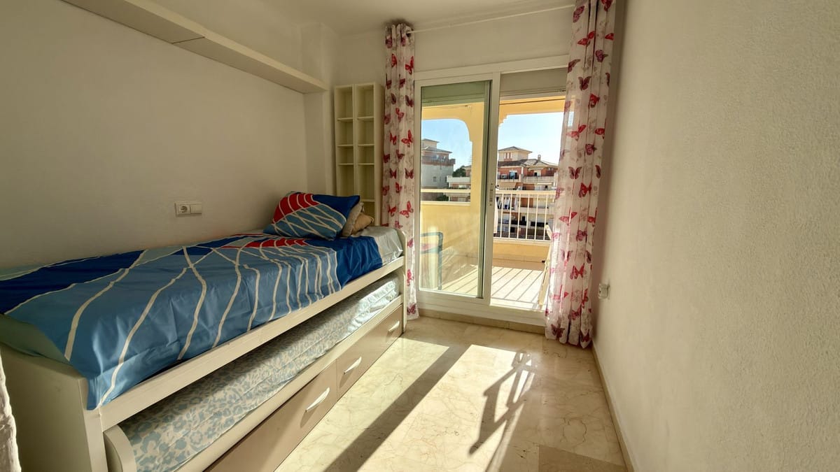 2 bedroom Apartment in Torrequebrada in Torrequebrada - foto 4