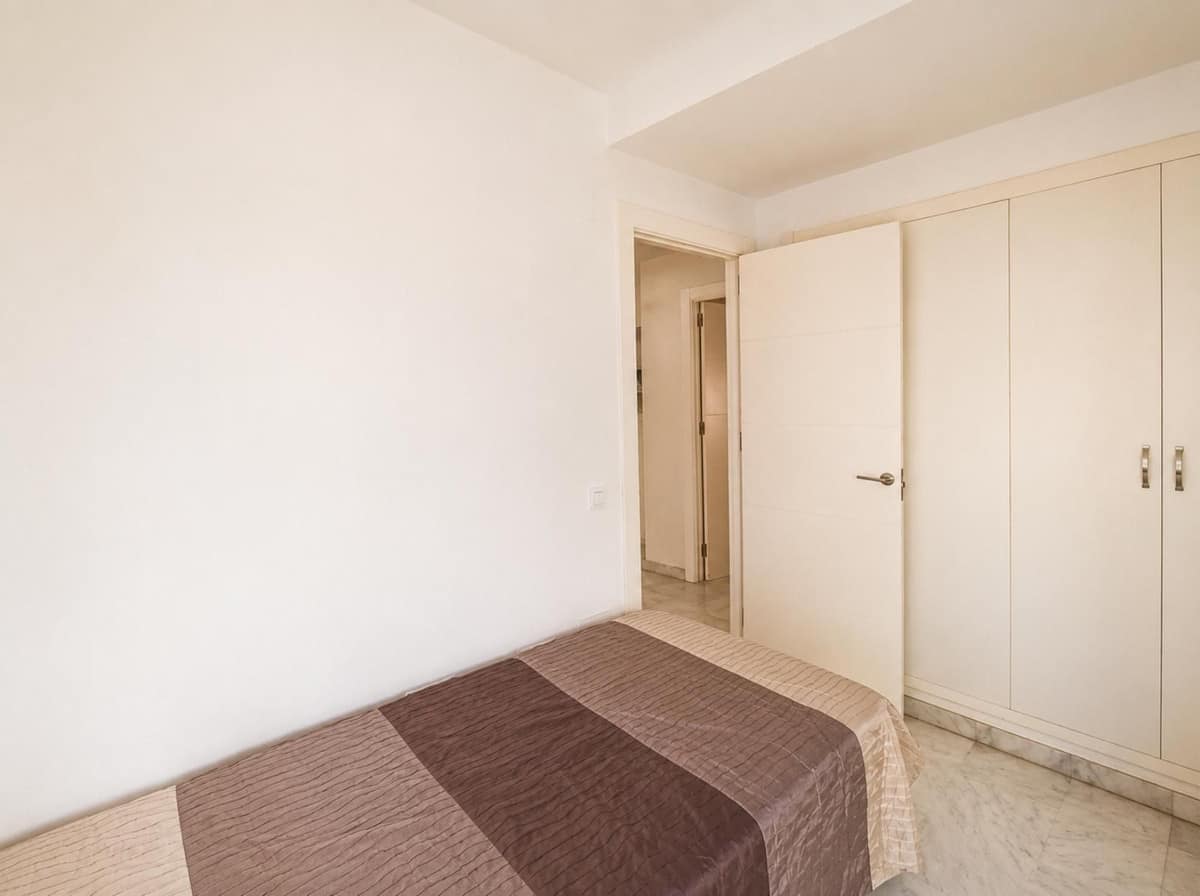 Ruim 3-slaapkamer appartement op de eerste verdieping met lift in Bailén Miraflores in Bailen Miraflores - foto 17