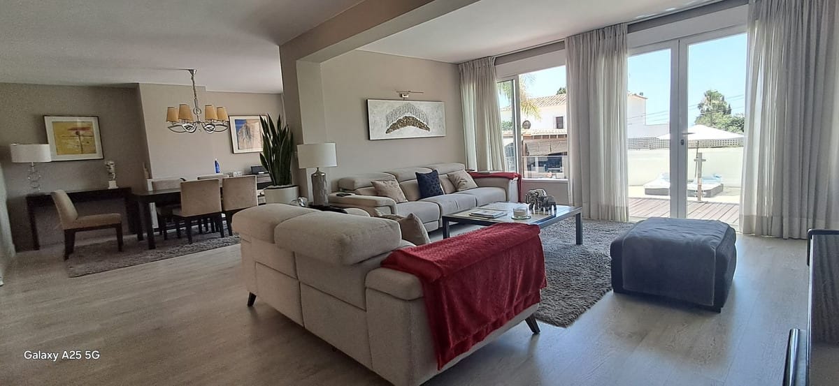 Vrijstaande villa met 6 slaapkamers in Marbella in Marbella - foto 7