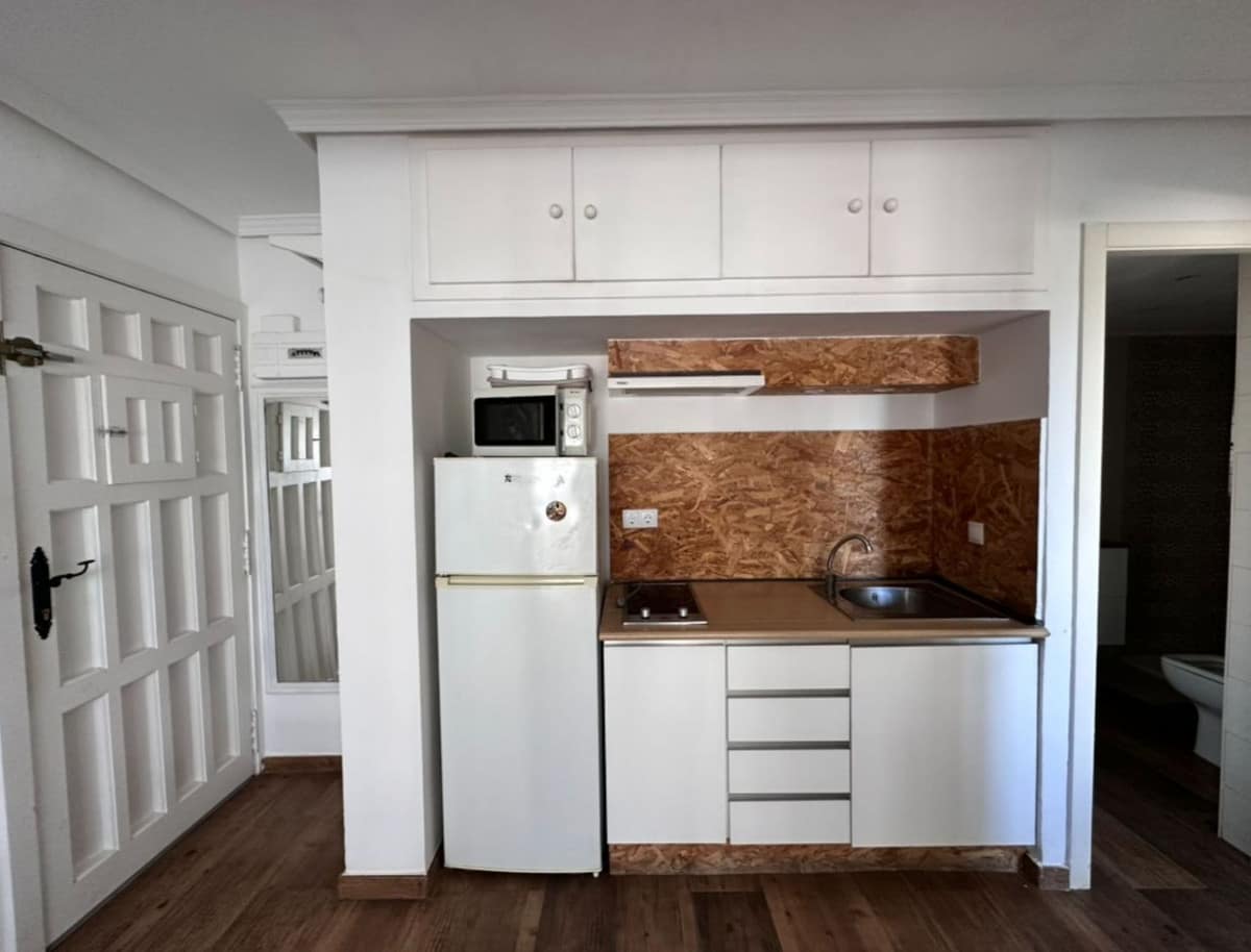 Direct aan het strand: 1-slaapkamer appartement in Calahonda in Calahonda - foto 7