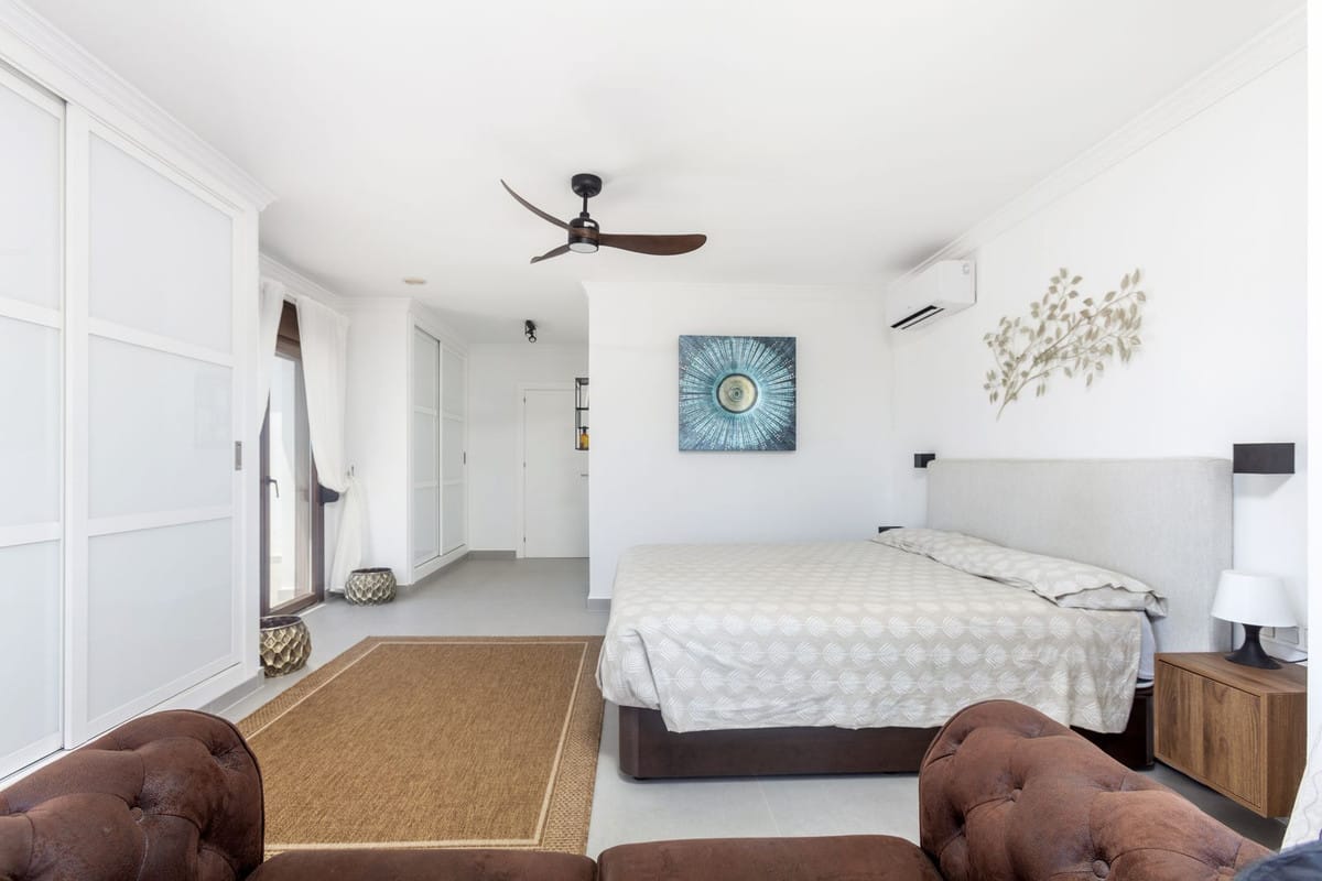 6 bedroom House in Estepona in Estepona - foto 12