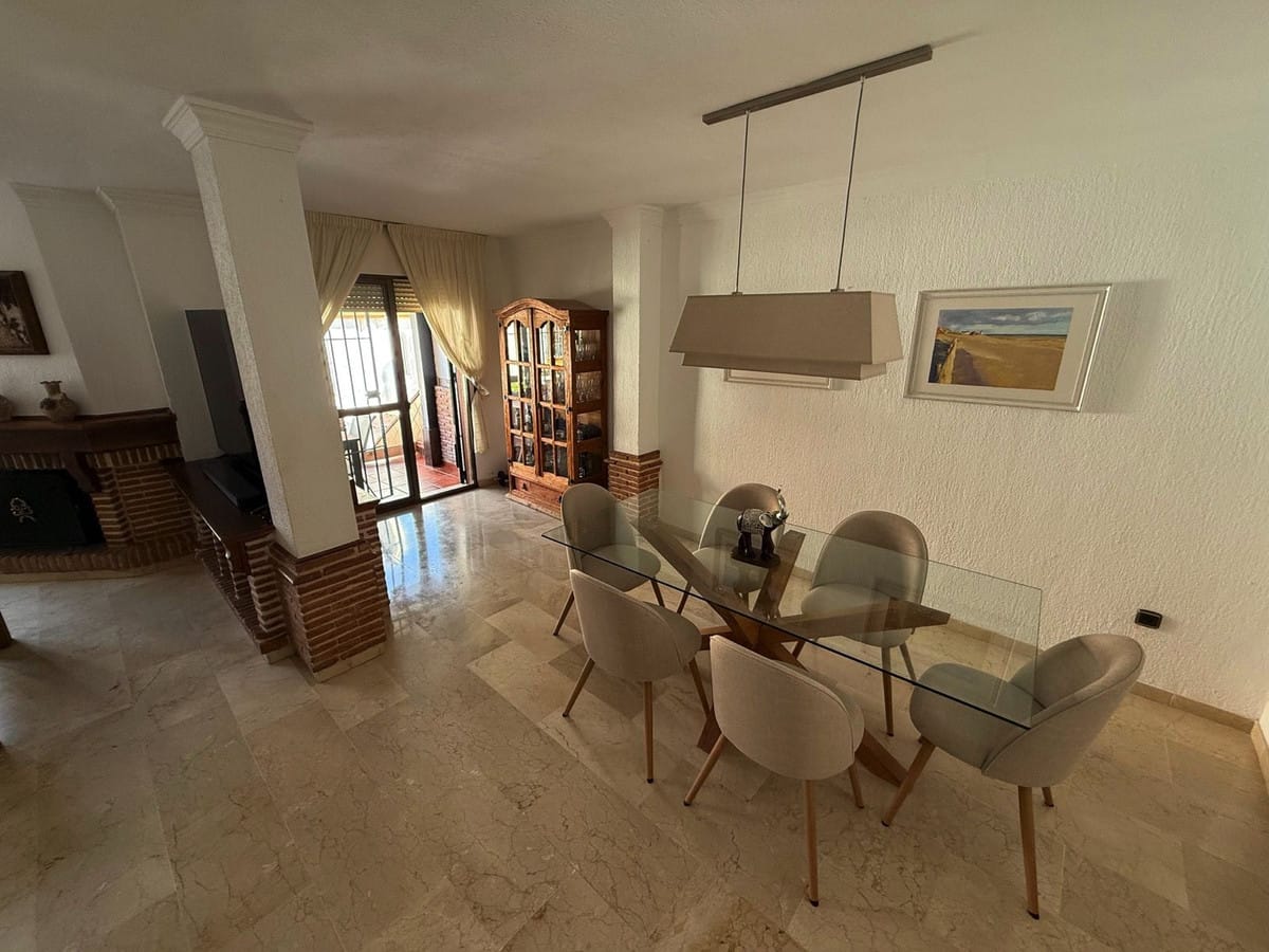 4-slaapkamer stadswoning met privégarage in Estepona – Las Mesas in Estepona - foto 8