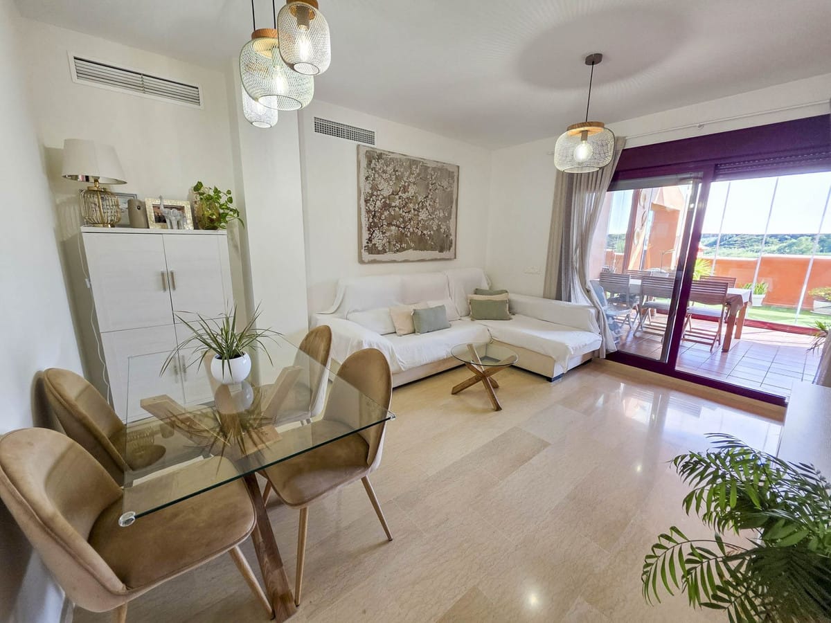 Drie-slaapkamerappartement met glazen terrassen en zeezicht in Viñedos del Mar, La Duquesa in La Duquesa - foto 4