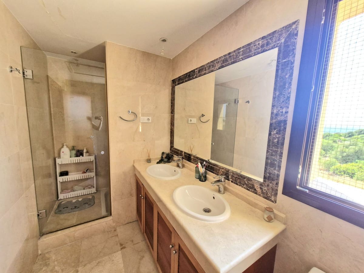 Halfvrijstaande villa met 3 slaapkamers in Estepona in Estepona - foto 15