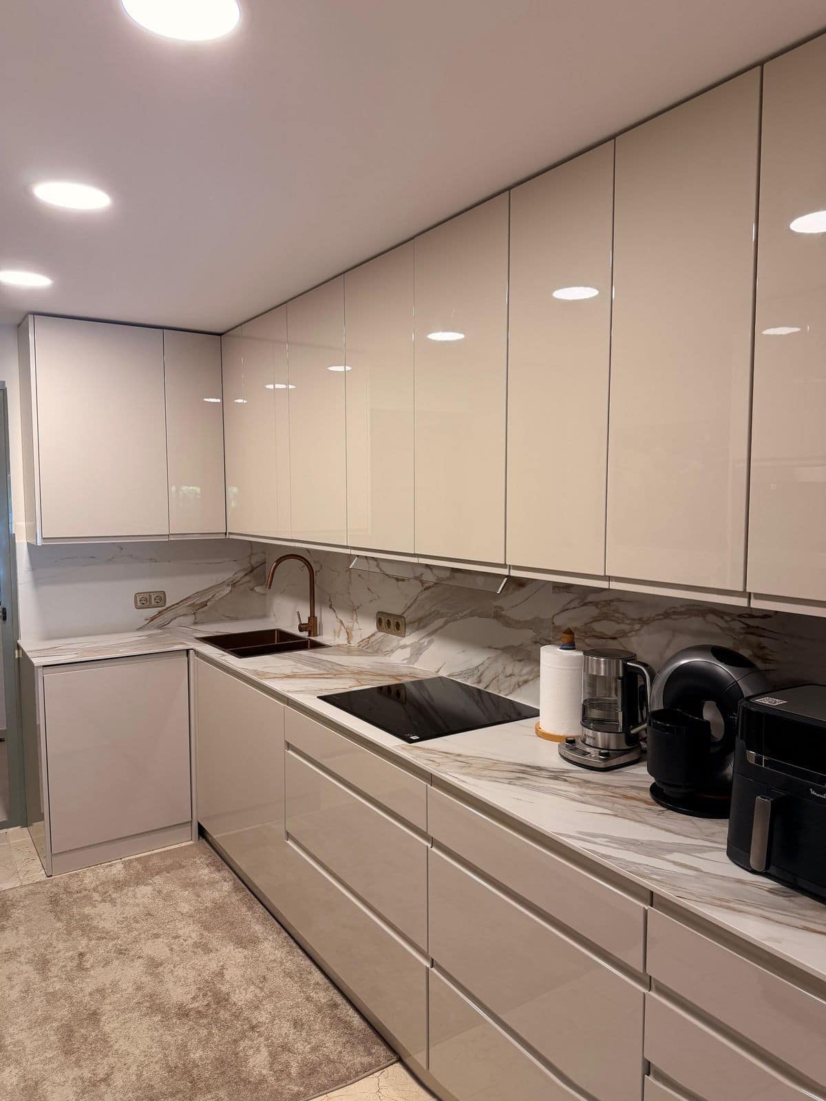 Drie-slaapkamer appartement in Estepona in Estepona - foto 12