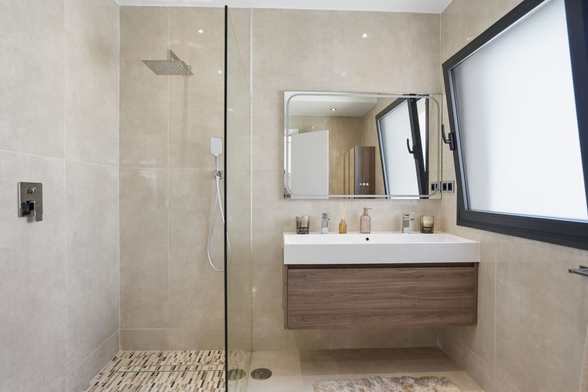 4-slaapkamer villa in El Chaparral, Málaga in El Chaparral - foto 11