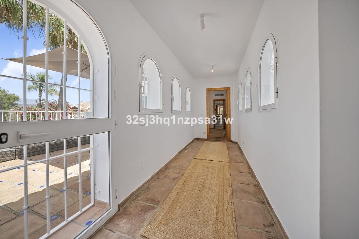 Villa met 6 slaapkamers in Estepona in Estepona - foto 12