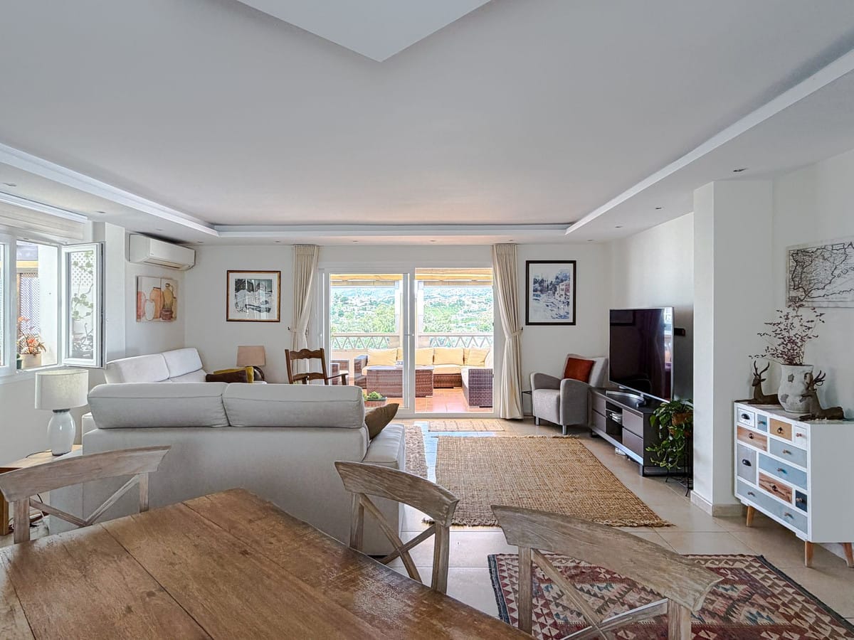 Drie-slaapkamerpenthouse in La Campana, Nueva Andalucía in La Campana - foto 2