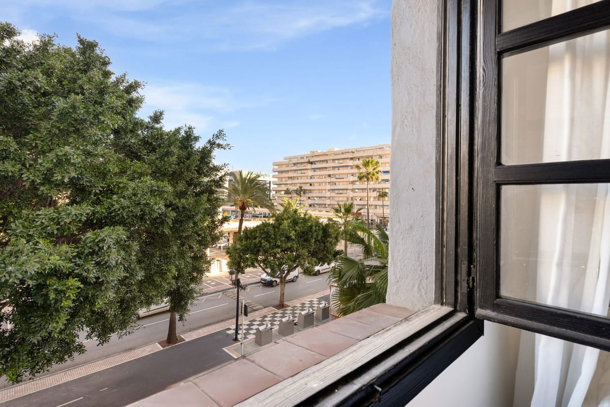 Ruim 3-slaapkamer appartement in Puerto Banús Marina in Puerto Banús - foto 15