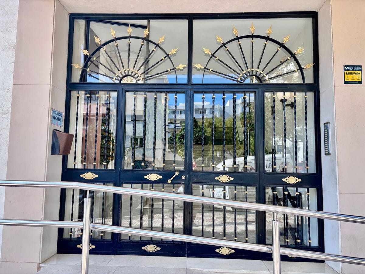 Elegant gerenoveerde penthouse met 2 slaapkamers in Marbella Old Town in Marbella - foto 11