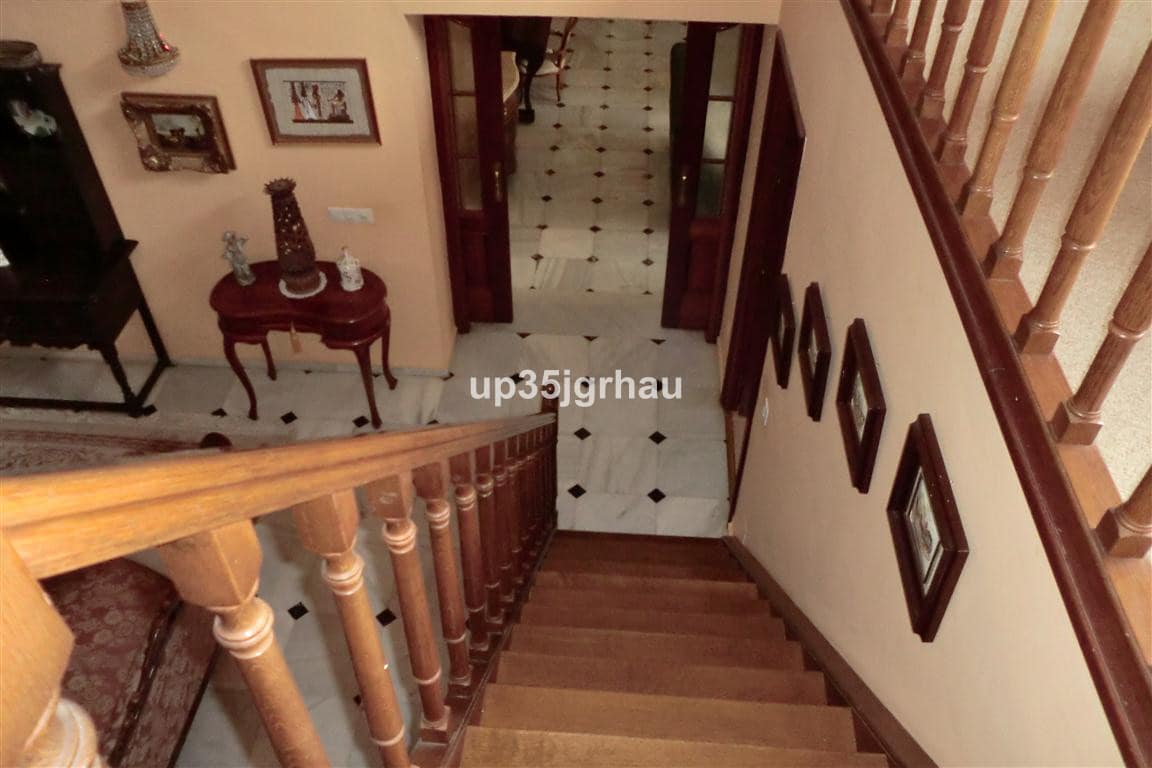 Vrijstaande villa met 5 slaapkamers in Estepona in Estepona - foto 11