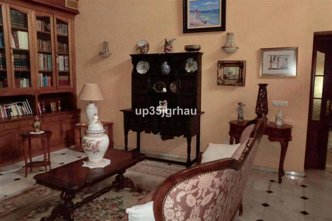 Vrijstaande villa met 5 slaapkamers in Estepona in Estepona - foto 15
