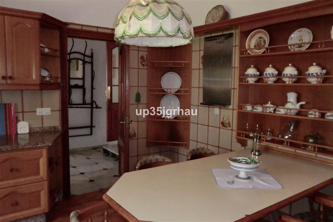 Vrijstaande villa met 5 slaapkamers in Estepona in Estepona - foto 17