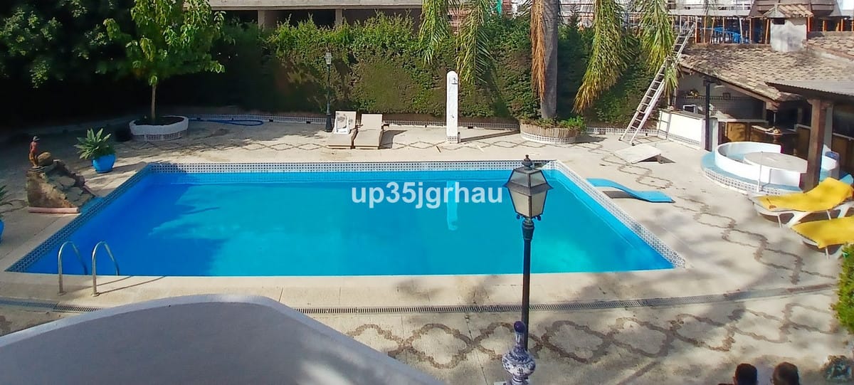 Vrijstaande villa met 5 slaapkamers in Estepona in Estepona - foto 4