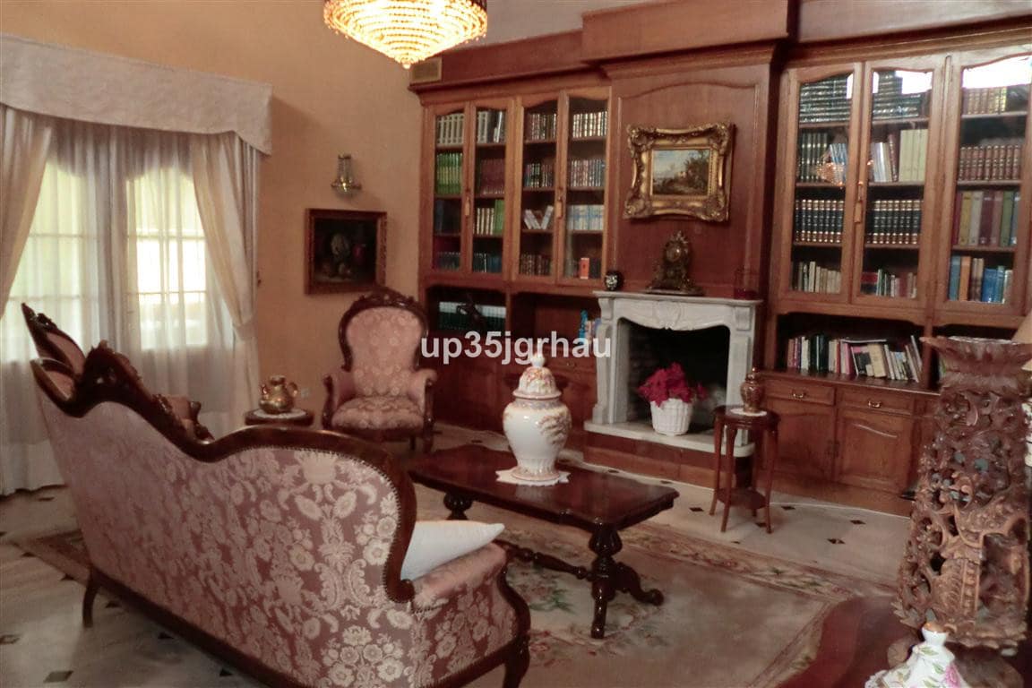 Vrijstaande villa met 5 slaapkamers in Estepona in Estepona - foto 5