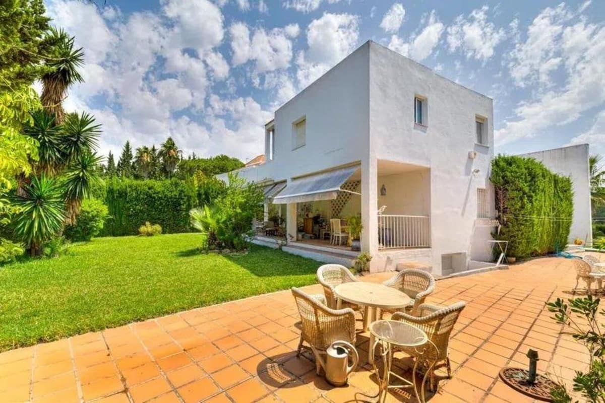 Vijf-slaapkamer villa in Nueva Andalucía in Nueva Andalucía - foto 15