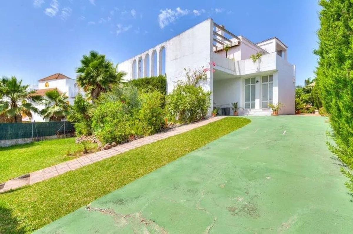 Vijf-slaapkamer villa in Nueva Andalucía in Nueva Andalucía - foto 6