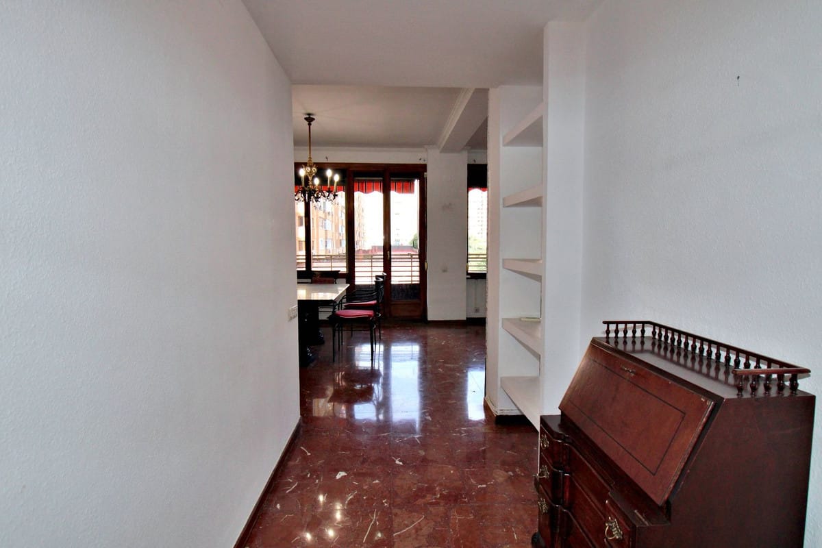 Drie­slaapkamerappartement in Málaga in Málaga - foto 2
