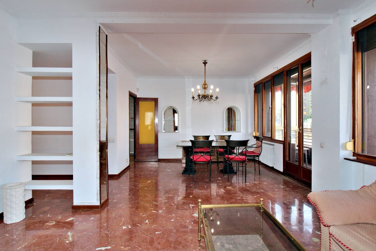 Drie­slaapkamerappartement in Málaga in Málaga - foto 4