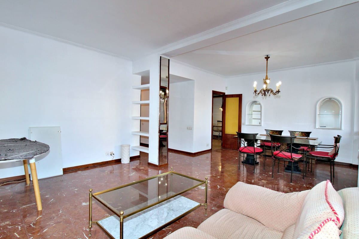 Drie­slaapkamerappartement in Málaga in Málaga - foto 5