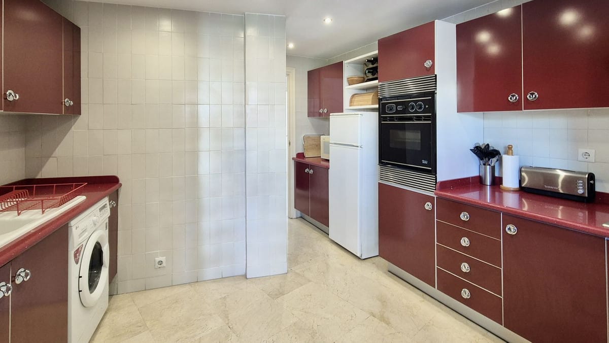 Drie-slaapkamerappartement in Marbella in Marbella - foto 17