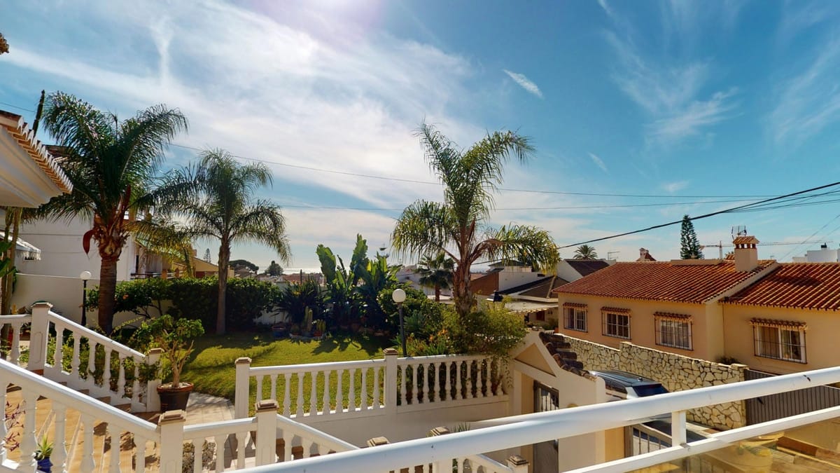 Villa met 5 slaapkamers in Caleta de Vélez in Caleta de Vélez - foto 2