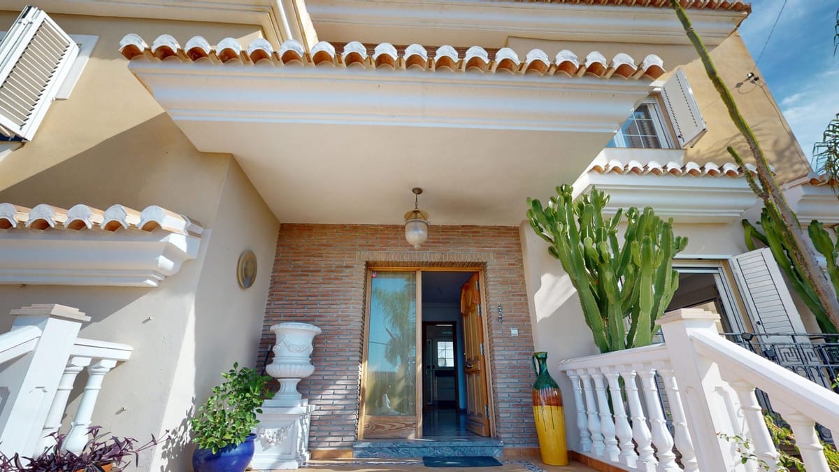 Villa met 5 slaapkamers in Caleta de Vélez in Caleta de Vélez - foto 3