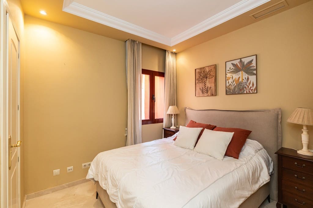 Appartement met drie slaapkamers in Marbella (Elviria) in Marbella - foto 11