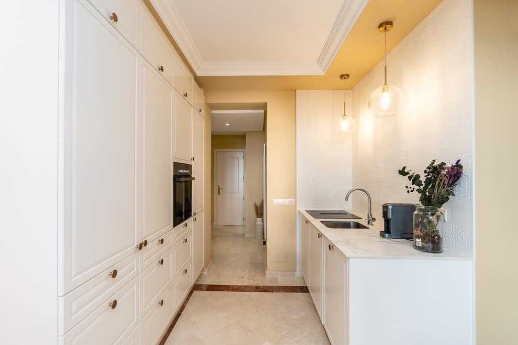 Appartement met drie slaapkamers in Marbella (Elviria) in Marbella - foto 9