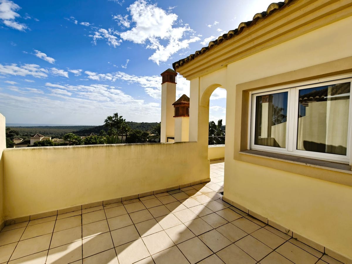 3-slaapkamer duplex penthouse met zeezicht in San Roque Club in San Roque Club - foto 19