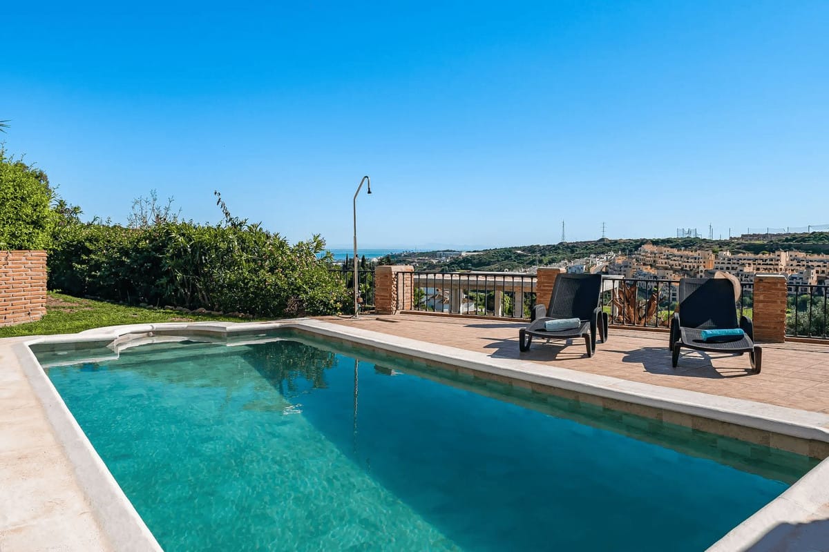 Luxe villa met 4 slaapkamers in Estepona in Estepona - foto 6