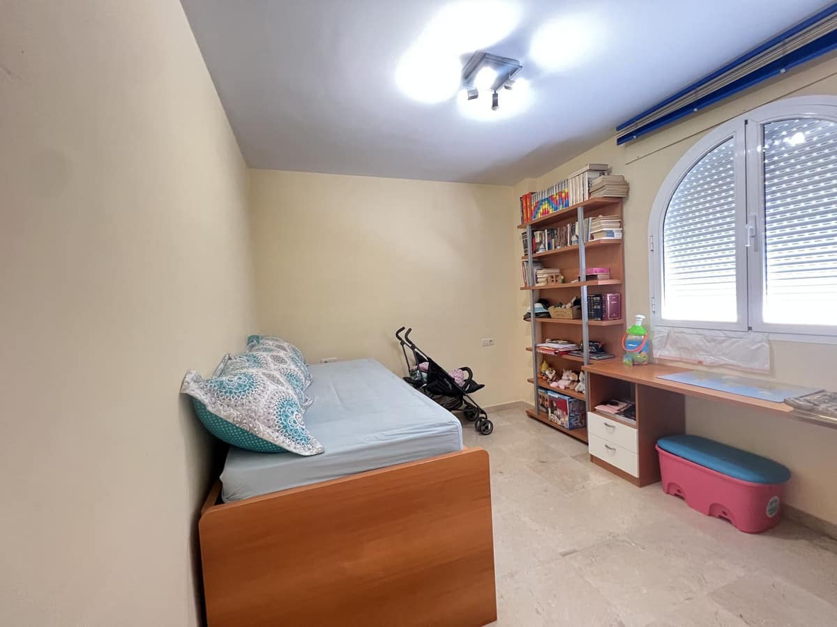 Drie-slaapkamer duplex-appartement aan zee in Torremolinos in Torremolinos - foto 12