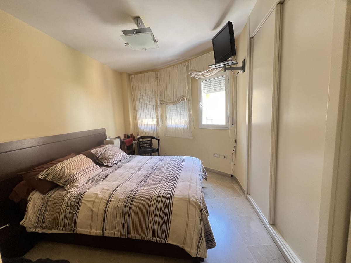 Drie-slaapkamer duplex-appartement aan zee in Torremolinos in Torremolinos - foto 16