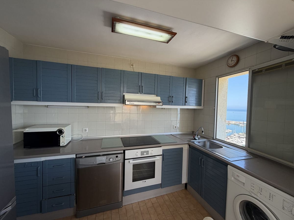 2-slaapkamer appartement met frontline-ligging aan de haven van Estepona in Estepona - foto 3