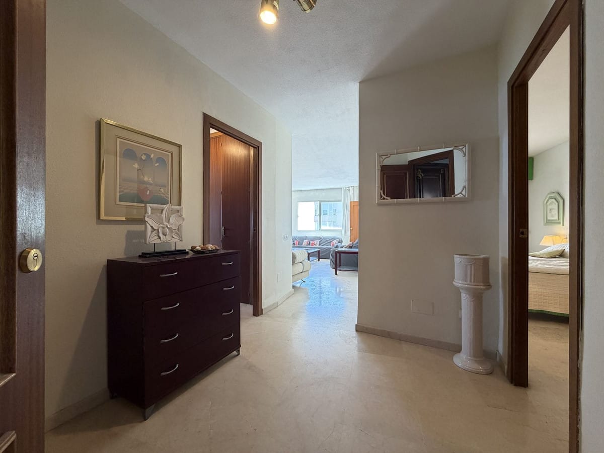 2-slaapkamer appartement met frontline-ligging aan de haven van Estepona in Estepona - foto 7