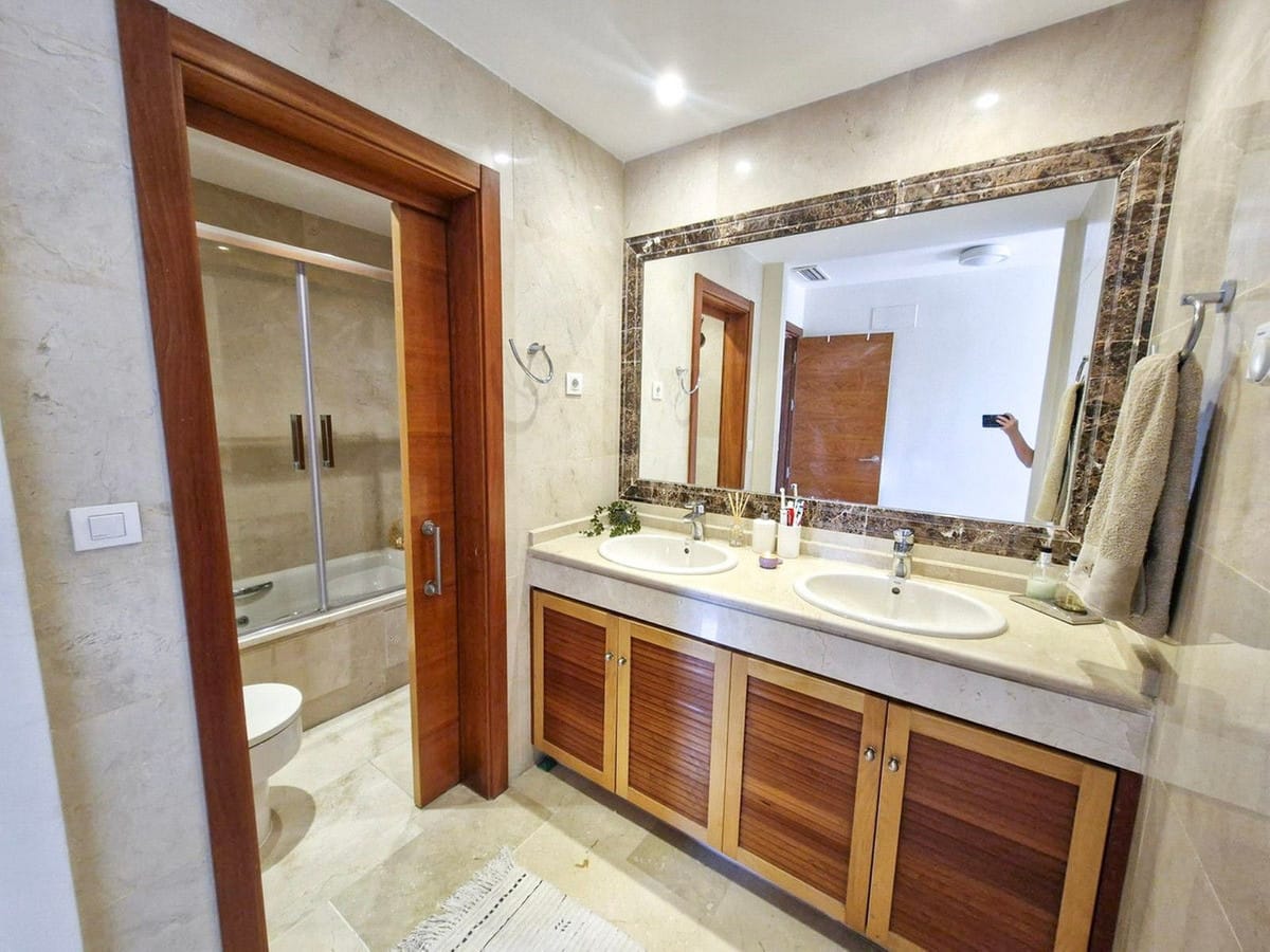 Halfvrijstaande villa met 3 slaapkamers in Estepona in Estepona - foto 11