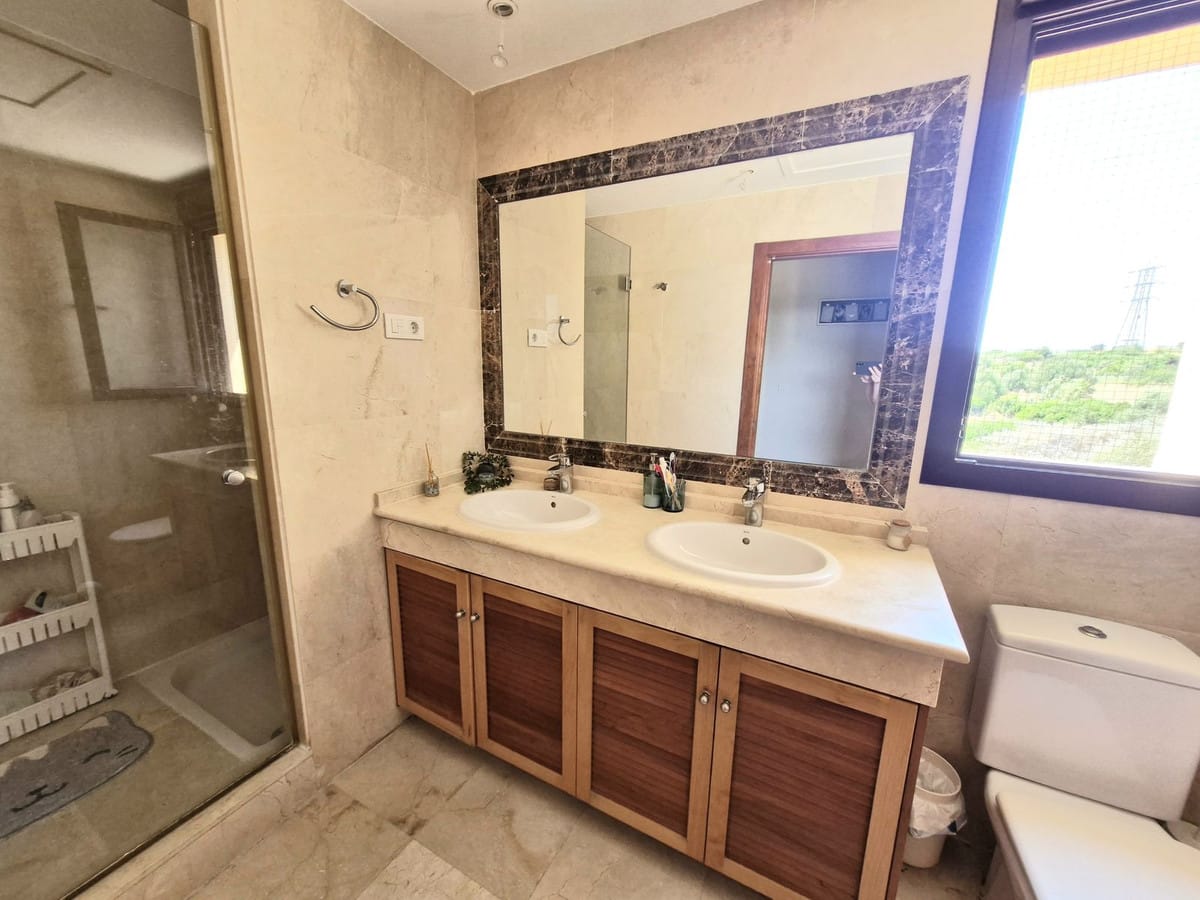 Halfvrijstaande villa met 3 slaapkamers in Estepona in Estepona - foto 14