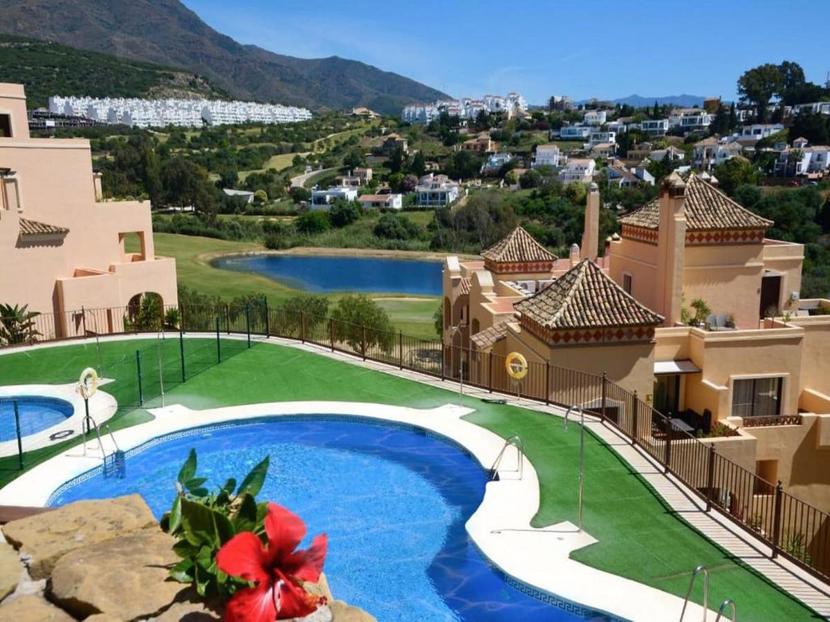 Halfvrijstaande villa met 3 slaapkamers in Estepona in Estepona - foto 3