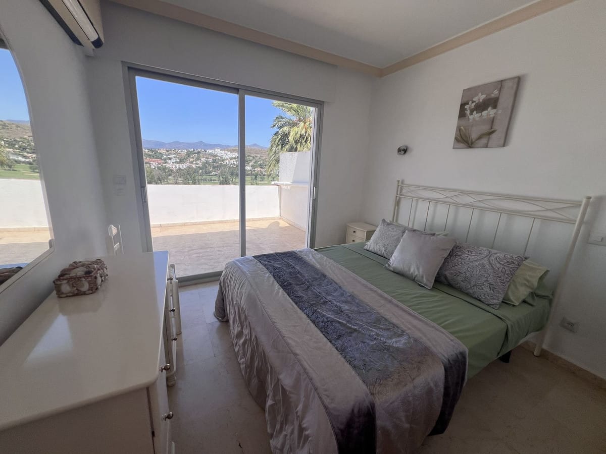 Drie slaapkamers stadswoning aan frontline golf in El Paraíso in El Paraiso - foto 13