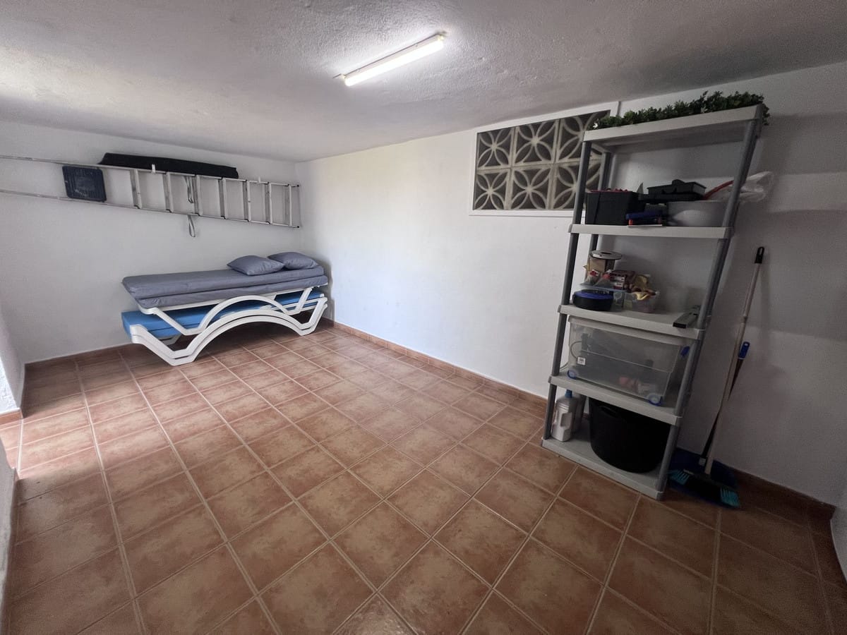 Drie slaapkamers stadswoning aan frontline golf in El Paraíso in El Paraiso - foto 19