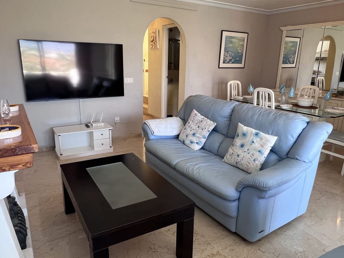 Drie slaapkamers stadswoning aan frontline golf in El Paraíso in El Paraiso - foto 4